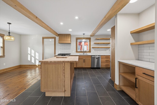 Building Photo - 34 Wilton Rd