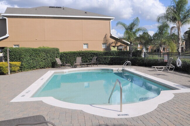 Building Photo - CASSELBERRY: Townhome in Devon Place
