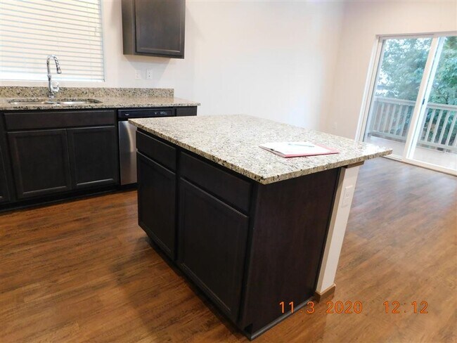 Building Photo - Oak Street Lofts, LLC #1