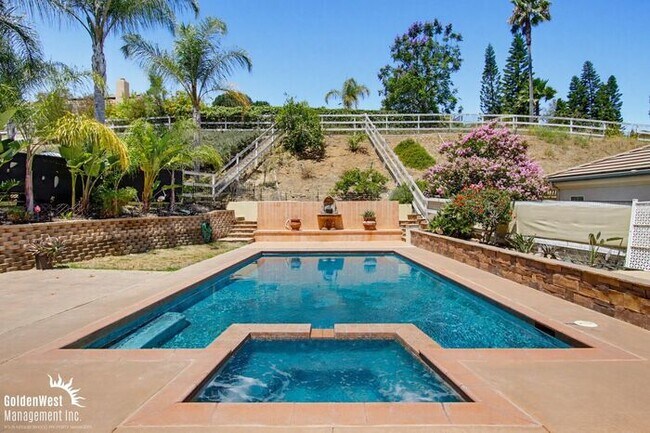 Building Photo - Elegant 5Bdm 3Ba Hilltop Home In Fallbrook!