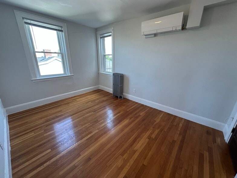 Building Photo - 130 Highland Ave