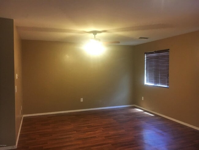 Building Photo - 5210 E Desert Straw Ln