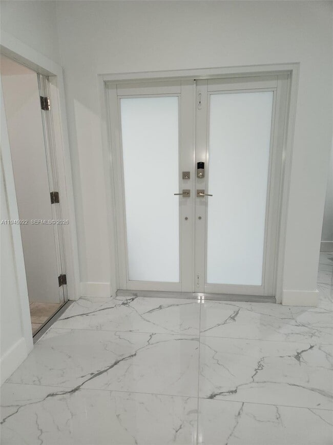 Building Photo - 15152 SW 63rd Ter