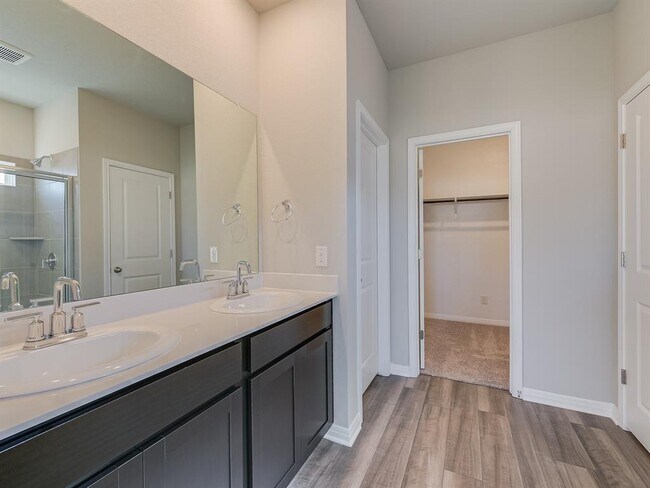 Building Photo - 109 Capella Wy