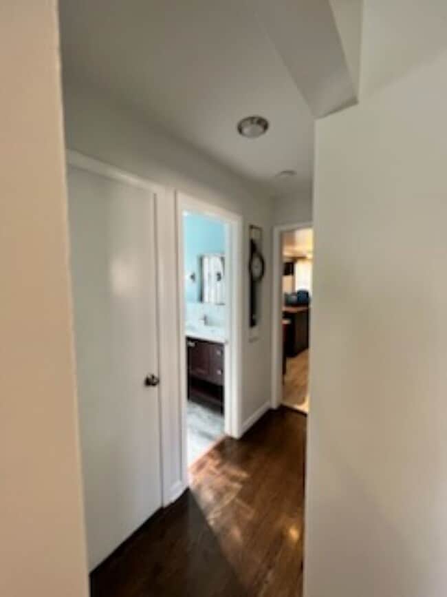 Building Photo - 5146 N Kenneth Ave