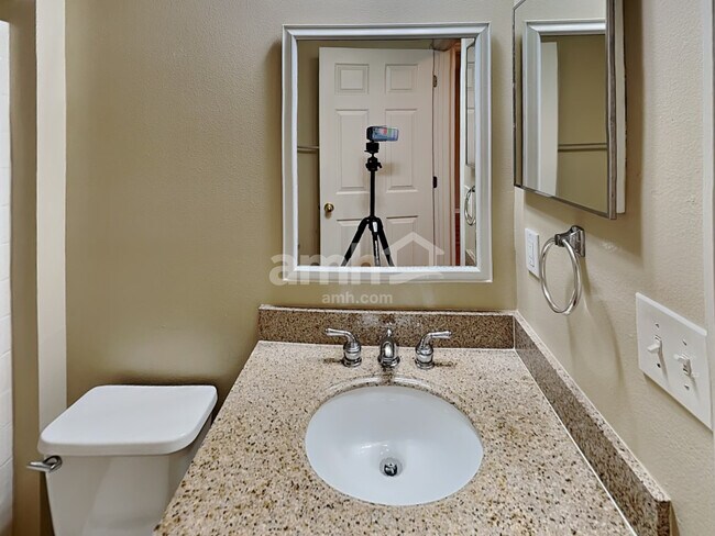Building Photo - 2991 Saint James Lane