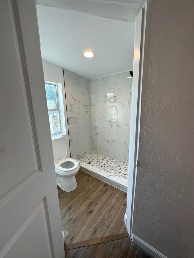 Building Photo - 16590 Gaskin St