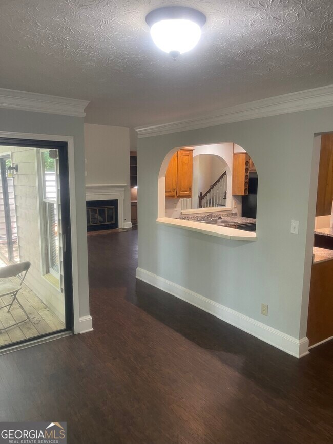 Building Photo - 5035 Highland Hills Pkwy