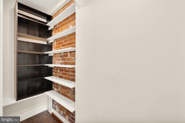 Building Photo - 336 Channing St NE
