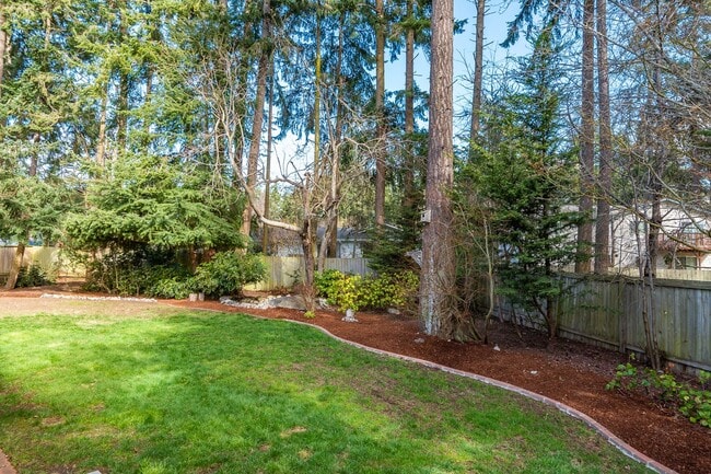 Building Photo - 3 Bedroom 2.5 Bath House