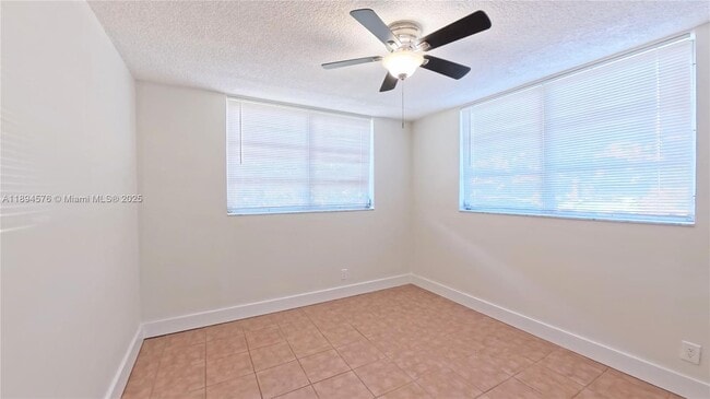 Building Photo - 1720 Funston St