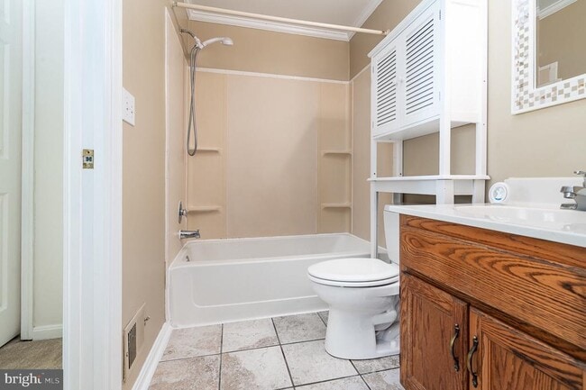 Building Photo - 6580 Lochleigh Ct