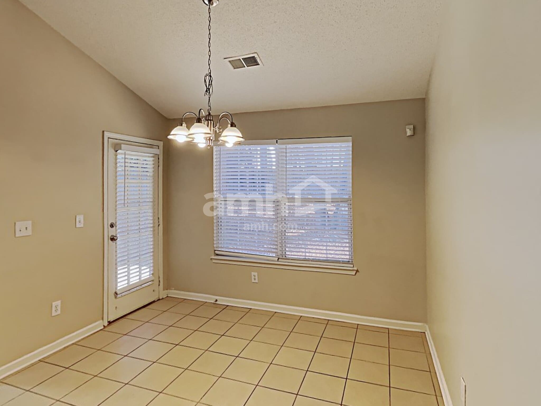 Building Photo - 3276 Peach Ct NW