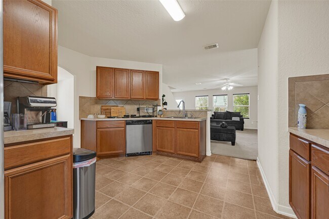 Building Photo - 15826 Sheldon Ridge Way