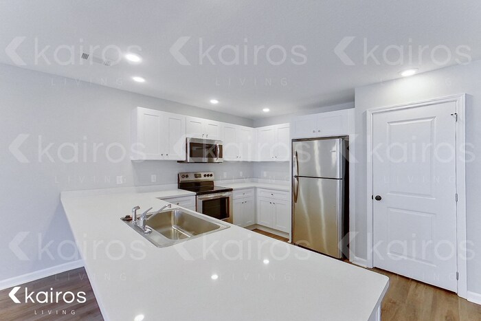 Building Photo - 15 Bungalow Cir