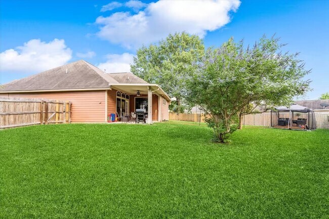 Building Photo - 976 Northampton Dr