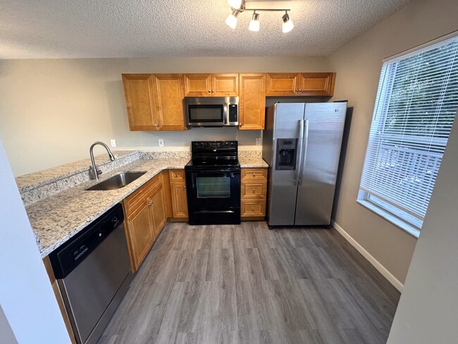 Building Photo - 2544 Woodgate Blvd