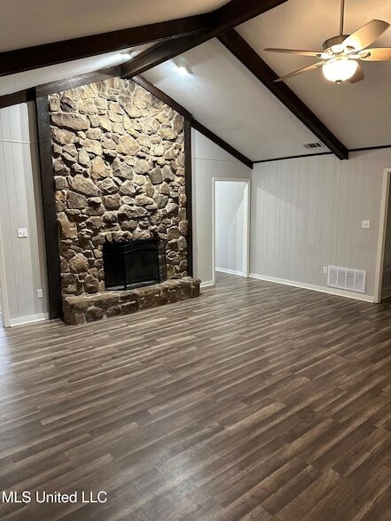 Building Photo - 128 Fern Valley Rd