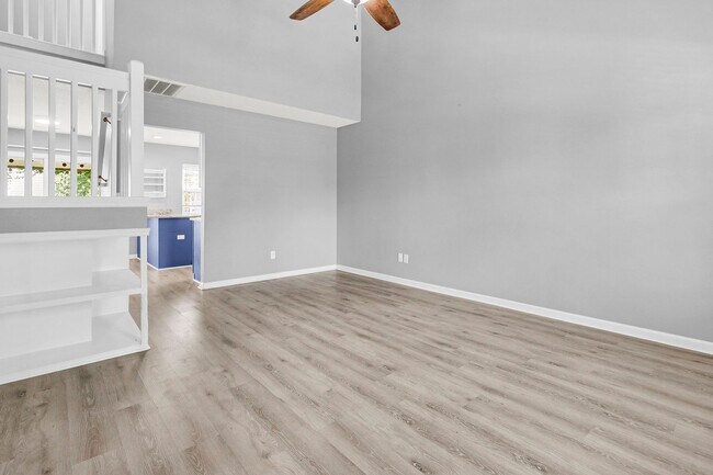 Building Photo - 478 Doane Way