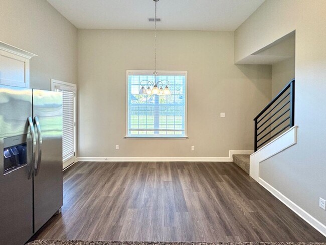 Building Photo - TuckerLanding5771