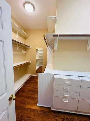Building Photo - 17014 Sandestine Dr