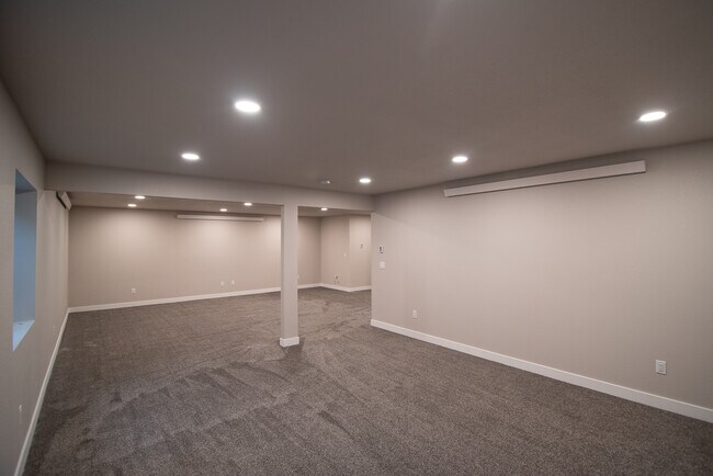 Building Photo - 4328 Beech Street