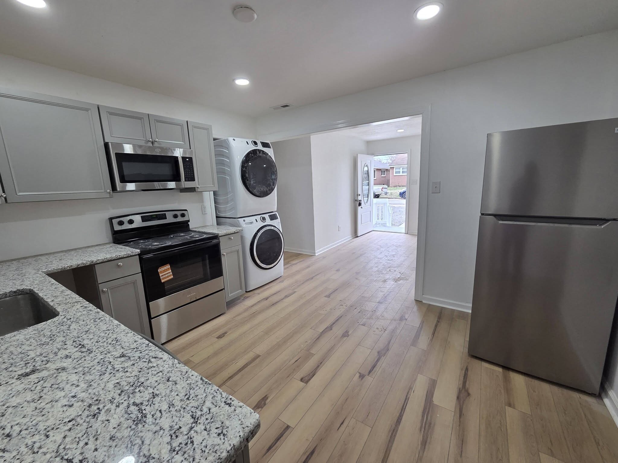 Building Photo - 5506 Campbell Ave