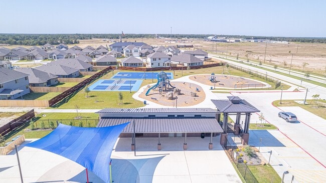 Building Photo - 1200 Canton Dr