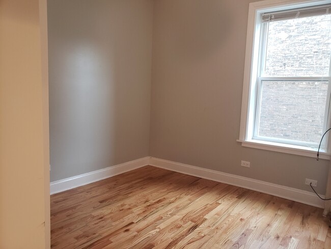 Building Photo - 4551 N Christiana Ave