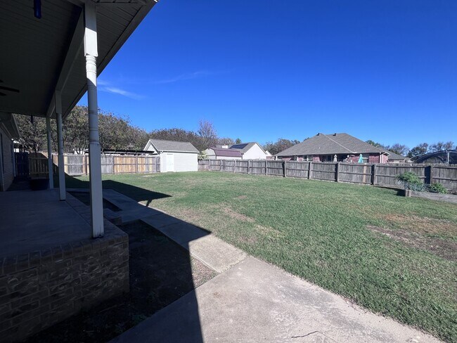 Building Photo - 29 Oak Crest Dr
