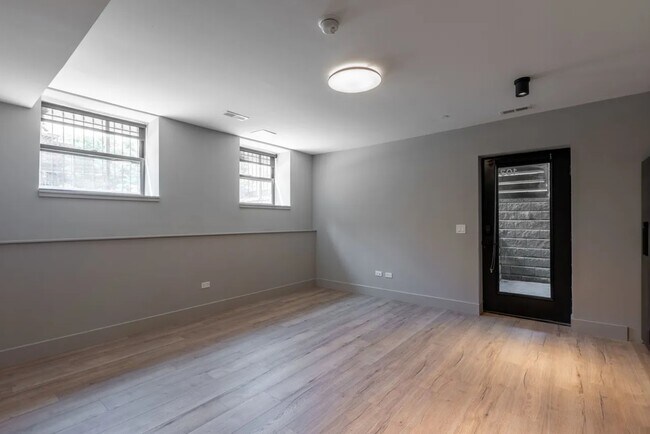 Building Photo - 2228 N Kedzie Blvd