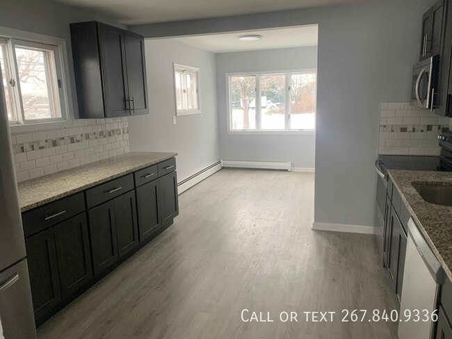 Building Photo - 18 Armor Ct