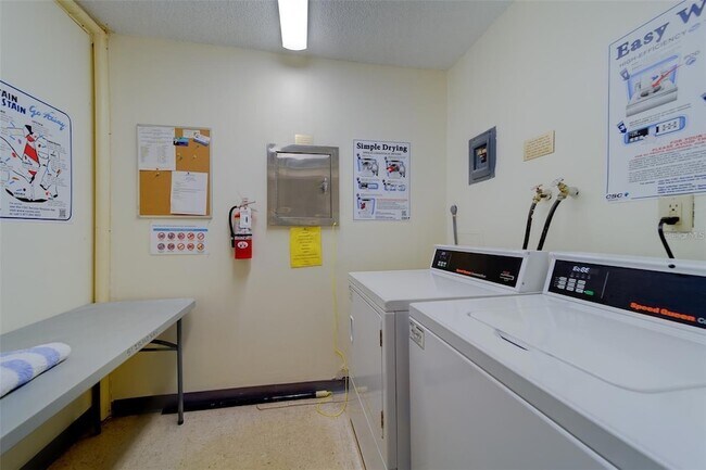 Building Photo - 51 Island Way