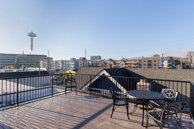 Building Photo - Chic Top-Floor 2BD/1BA Lower Queen Anne Seattle Apartment for Rent | Rooftop Space Needle Views, ...