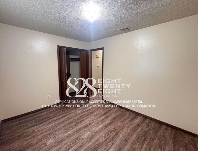 Building Photo - $200 OFF 1st MONTH'S RENT! 3 BED/2 BATH SINGLE FAMILY HOME IN MWC!