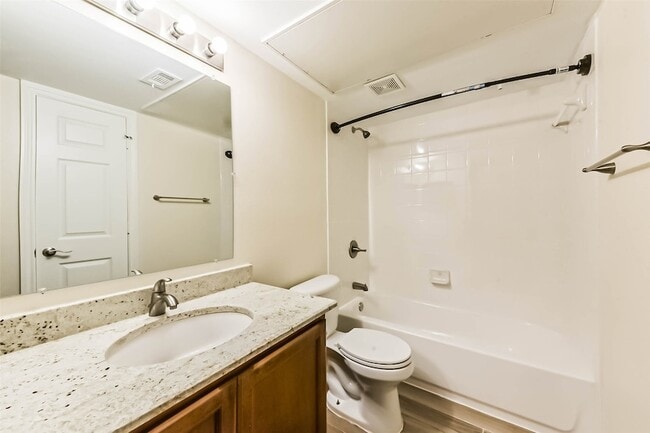 Building Photo - 1860 White Oak Dr