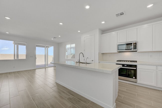 Building Photo - 8532 W Agate Ave