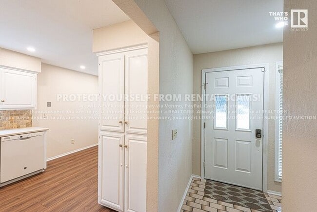 Building Photo - 41 Melinda Ln