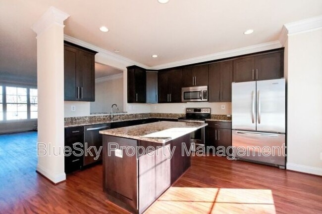 Building Photo - 1570 Wickham Pond Dr