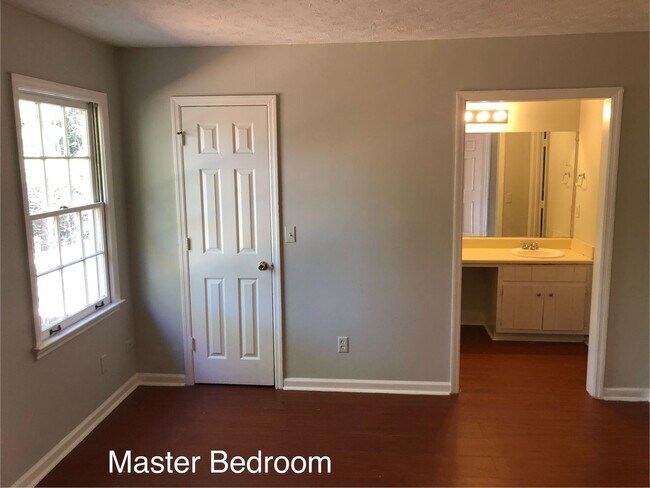 Building Photo - Ridge Forest Drive 5177-5179 - Dekalb