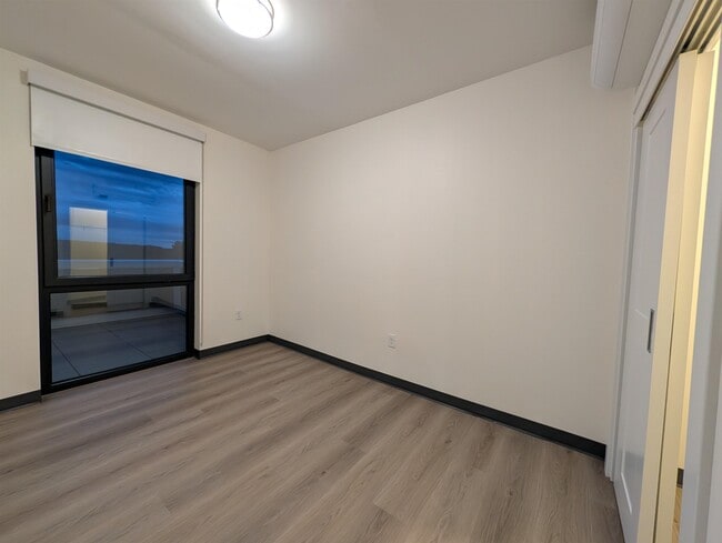 Building Photo - 55 N Main St