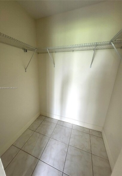 Building Photo - 8610 N Sherman Cir
