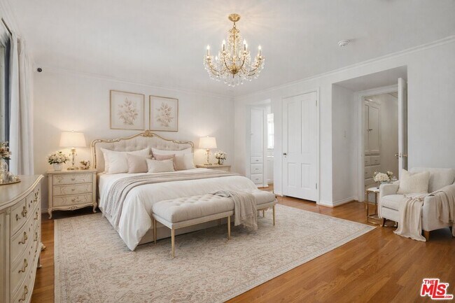 Building Photo - 1170 S Beverwil Dr