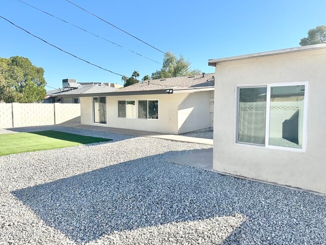 Building Photo - 7754 E Verde Ln