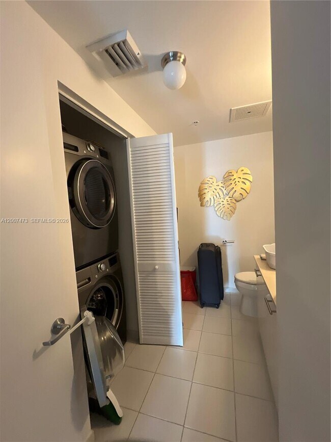 Building Photo - 3470 E Coast Ave