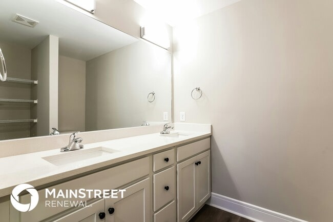 Building Photo - 158 Noble Pk Cir