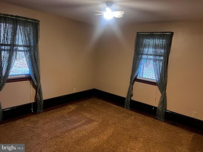 Building Photo - 636 Ridgeway Rd