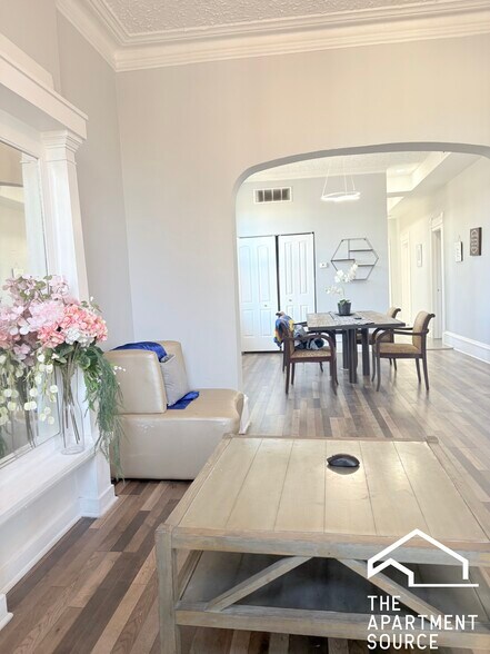 Building Photo - 2937 W Jackson Blvd