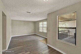 Building Photo - 476 Bentwood Ln