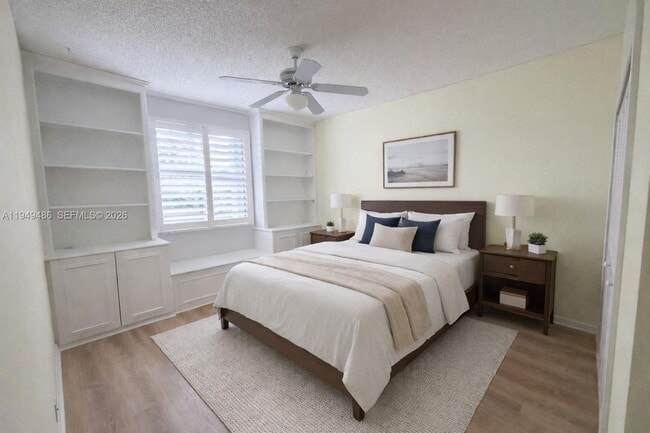 Building Photo - 3279 Huntington